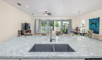 6268 ROADSTEAD Ct, Apollo Beach, FL 33572