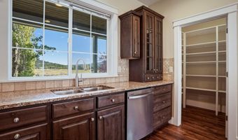 216 COLUMBINE St, Alpine, WY 83128