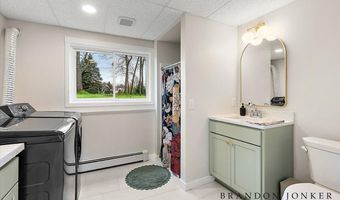 9095 76th St SE, Alto, MI 49302