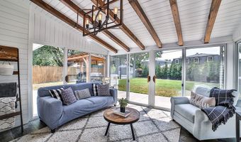 715 Edgewater Dr, Amherst, NY 14228