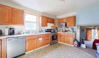 418 River Rd, Lincoln, RI 02865