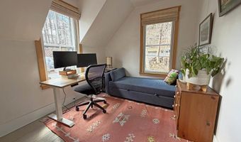 81 Chapin St, Brattleboro, VT 05301