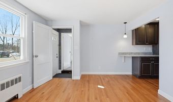 18-20 Genetti Cir, Bedford, MA 01730