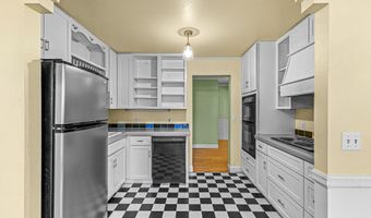 500 Poplar Pl, Ashland, OR 97520