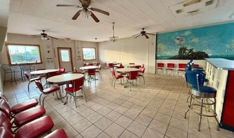 21 Fair St, Baxley, GA 31513