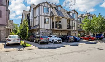 881 NE WHEELOCK Pl, Beaverton, OR 97006