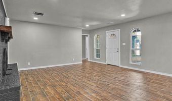 2404 N Robin St, Altus, OK 73521