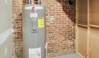 8617 LYNBROOK Dr, Bethesda, MD 20814