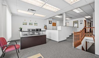 813 E LINCOLNWAY, Cheyenne, WY 82001