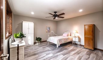 2111 Robins Nest SE, Alexandria, MN 56308
