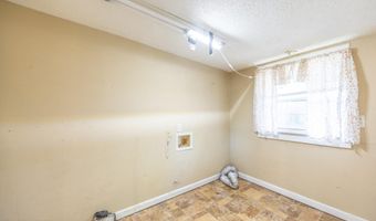 307 W College St, Athens, TN 37303