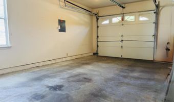 1 Poplar Ct, Barnegat, NJ 08005