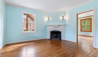 55 Hunter Ave, Newport, RI 02840
