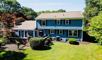 8 Winterberry Dr, Coventry, RI 02816