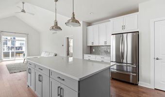 3093 N Spurway Dr, Ann Arbor, MI 48105