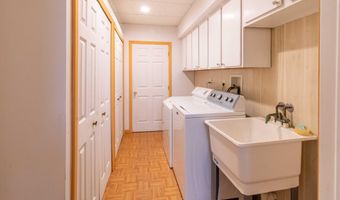 2864 Mystic Dr, Ann Arbor, MI 48103