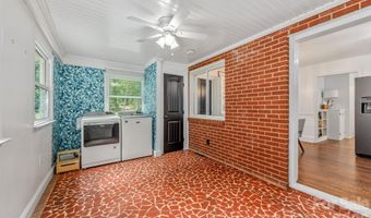 3227 Driftwood Dr, Charlotte, NC 28205