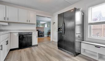 12 Maple St, Bath, ME 04530