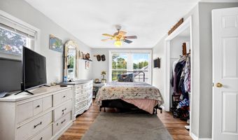 63 LINDEN Ave, Bellmawr, NJ 08031