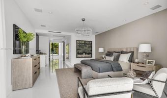 124 Park Dr, Bal Harbour, FL 33154