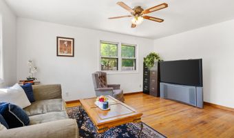 1269 Garland St, Allouez, WI 54301