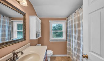 7 Beechwood Cir, Cromwell, CT 06416