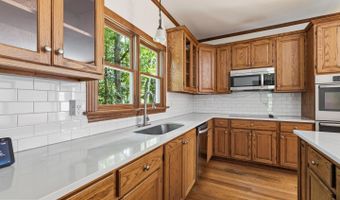 12439 N OAKS Dr, Ashland, VA 23005