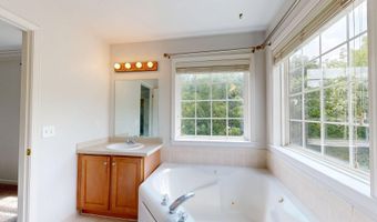 3042 Barclay Way, Ann Arbor, MI 48105