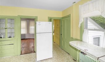 4 Atlantic St, Newport, RI 02840