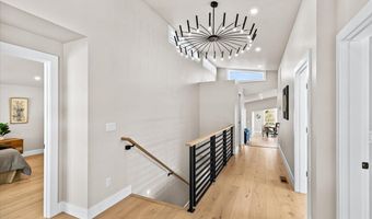 852 Oak St, Ashland, OR 97520