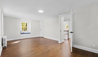 64 Fanway Ave, Bristol, CT 06010