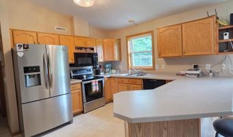 207 2nd Ave NW, Altura, MN 55910