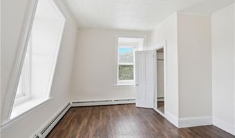 68 WINTER St, Lincoln, RI 02838