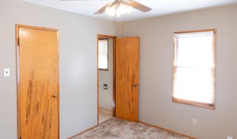 204 Acoma Dr, Clovis, NM 88101