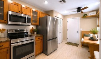 641 MAPLE OAK Cir 101, Altamonte Springs, FL 32701