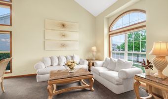 1491 Lancaster Ln, Algonquin, IL 60102