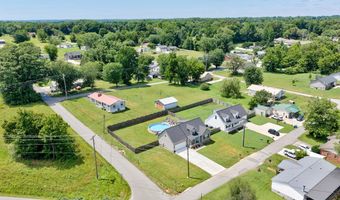 225 Peach St, Baxter, TN 38544