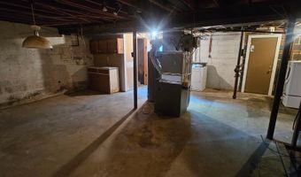2711 GROVETON St, Alexandria, VA 22306
