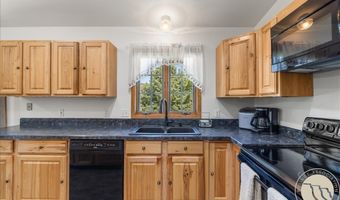 7 Cottonwood Way, Absarokee, MT 59001