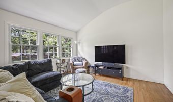 45 Normandy Ct, Middletown, NJ 07748