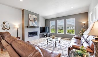 5668 N KESTREL Cir, Appleton, WI 54913