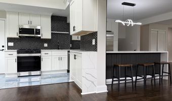 7102 JAYHAWK St, Annandale, VA 22003