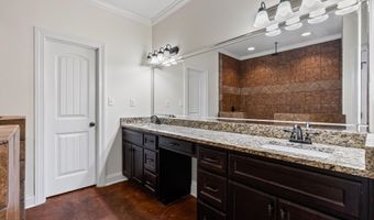 111 London Cv, Batesville, MS 38606