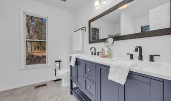 489 River Chase Dr, Athens, GA 30605