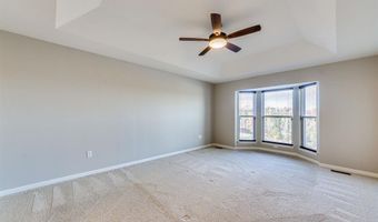 925 Meramec Grove Dr, Ballwin, MO 63021