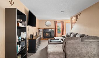 1839 BLUEGRASS Cir, Cheyenne, WY 82009