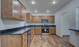 416 E 4th St, Baxter Springs, KS 66713