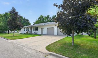 1424 Ash St, Alexandria, MN 56308