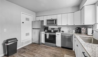 1306 SE C St, Bentonville, AR 72712