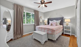 706 Clayworth Dr, Ballwin, MO 63011